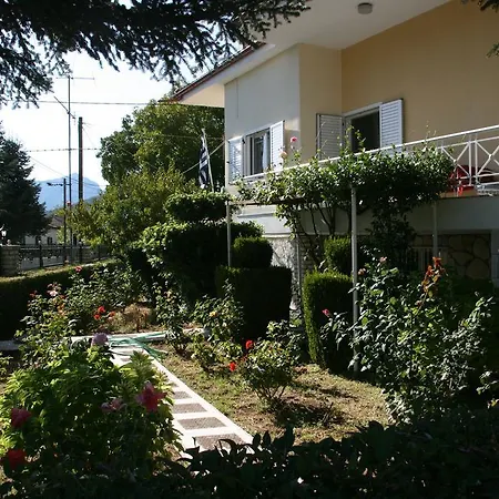 Сasa de vacaciones Luxurious Near Kalavryta Ski Klitoría