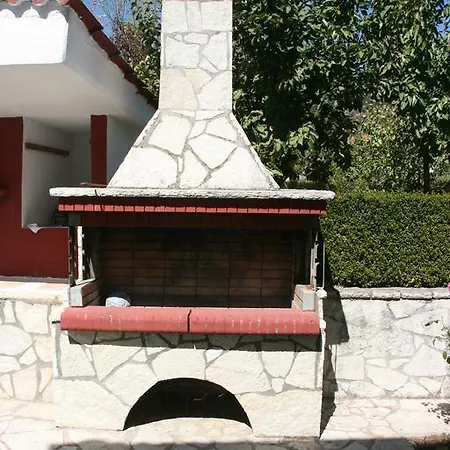 بيت للعطل Luxurious Near Kalavryta Ski