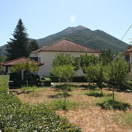 Luxurious Near Kalavryta Ski بيت للعطل *